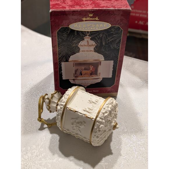 Hallmark 1999 Christmas Story Nativity Ornament Duane Unruh Hinged Doors w/ Box - Picture 1 of 10